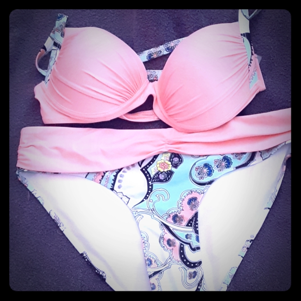 Ladies  2pc swim  suit